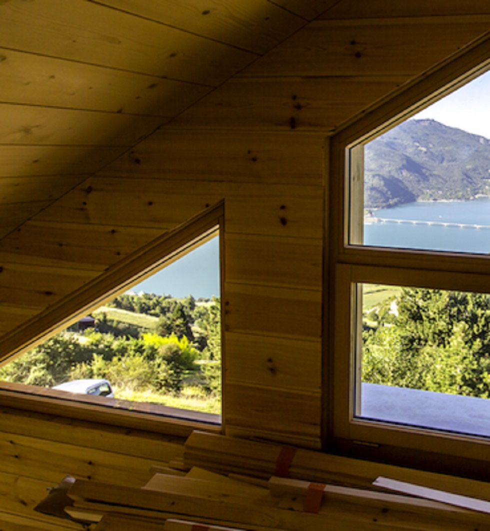 Construction en panneaux bois massifs