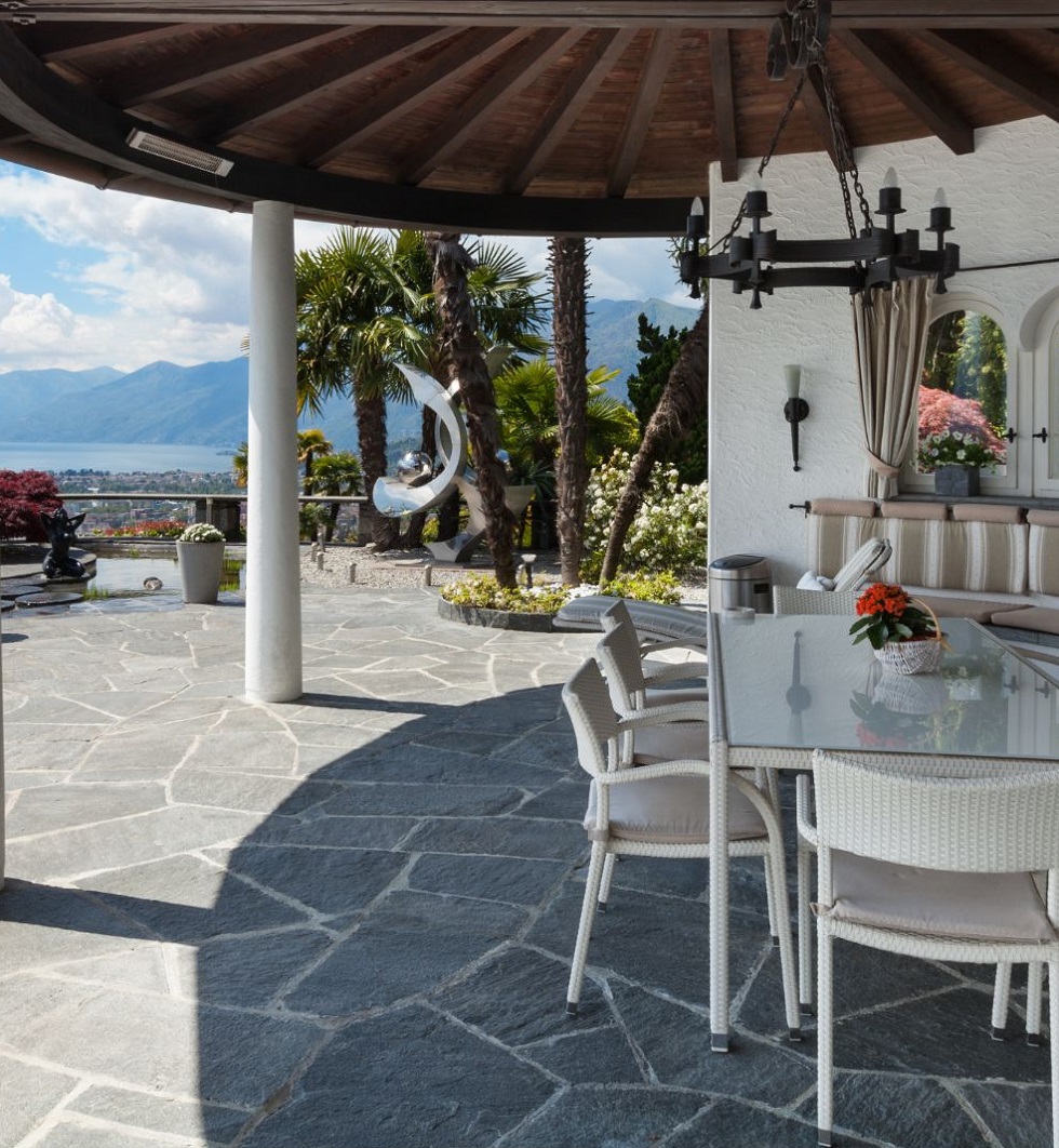 Terrasse pierre naturelle