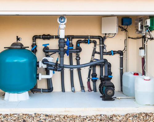 Quels équipements pour installer une piscine ?