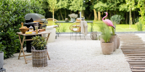 Coin terrasse dans un jardin